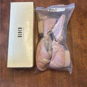 Bloch Blush Pink Leather Ballet Flats